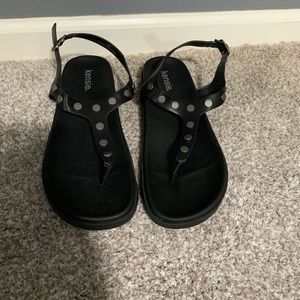 Kensie black sandals